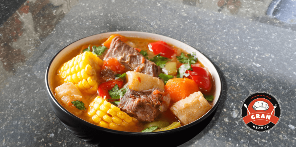 Sancocho trifásico colombiano: receta con 3 carnes paso a paso