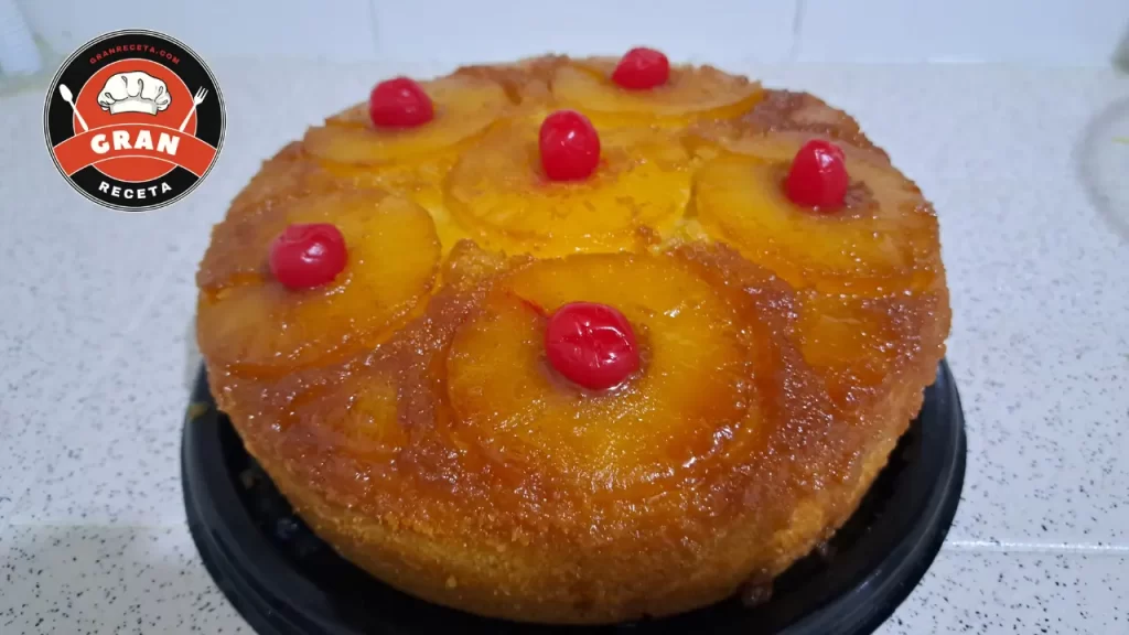 Torta de piña volteada: receta casera con caramelo paso a paso